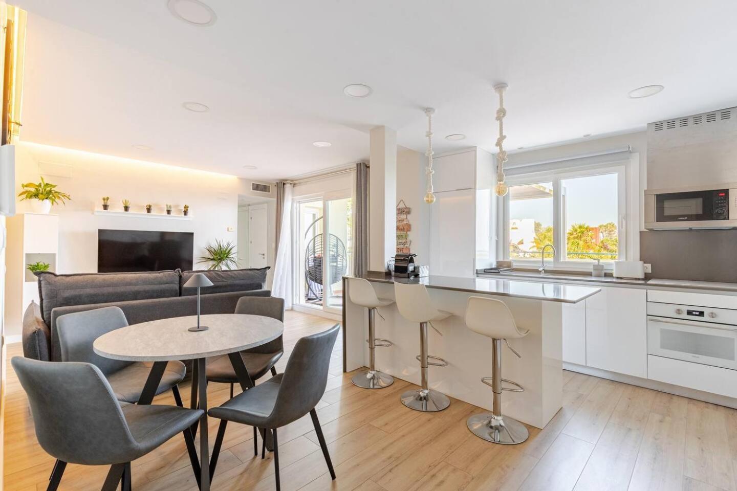 Appartement En Banana Junto Al Mar - *